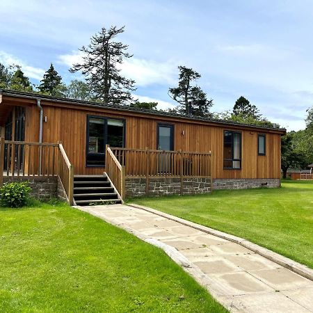 Skyline Lodge Loch Lomond Castle Lodges 발로크 외부 사진